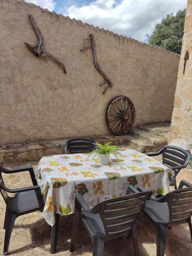 Casa Rural El Pajar Navaluenga Exterior foto